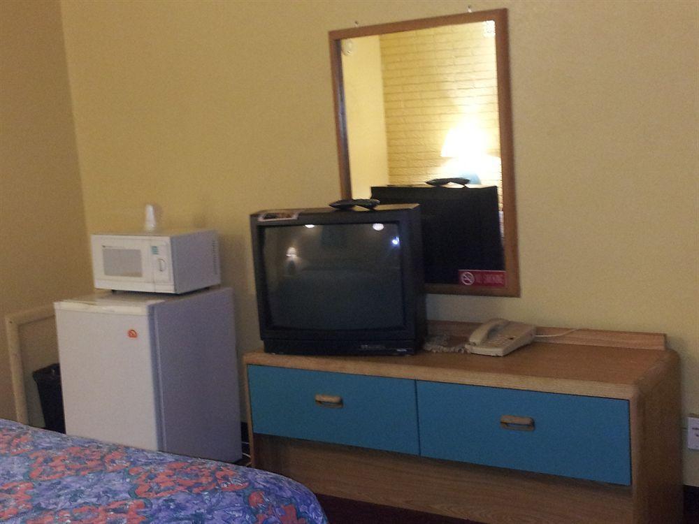 Economy Inn Фармінґтон Екстер'єр фото